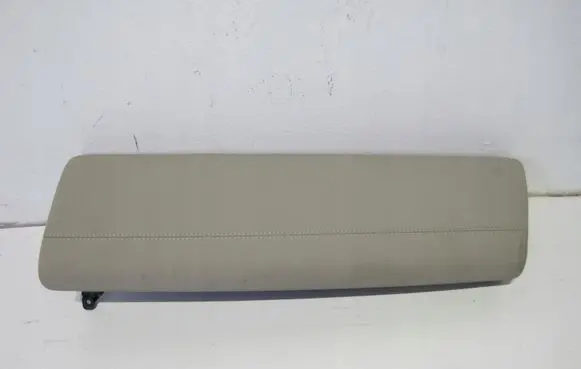 Land Rover Discovery Sport Radio/GPS head unit trim LK7204268A