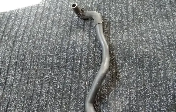 Mercedes-Benz C W205 Engine coolant pipe/hose A2058303104