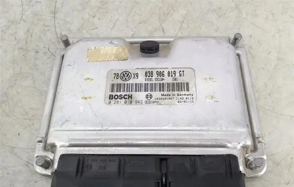 Volkswagen PASSAT B5.5 Engine control unit/module 038906019GT
