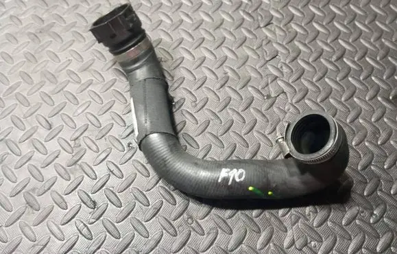 BMW 5 F10 F11 Engine coolant pipe/hose 11537593513 7593513