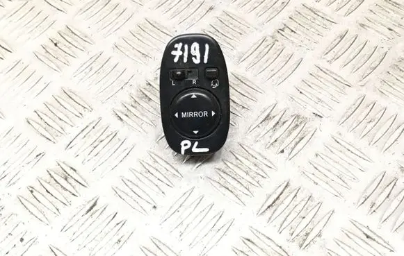 Lexus IS-F Wing mirror switch