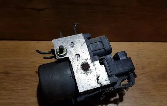 Mitsubishi Carisma ABS Pump 0273004225 mr249754