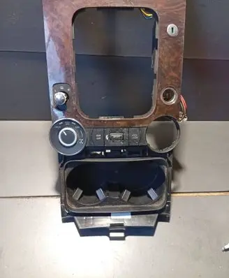 Volkswagen Touareg I Center console 7L6858602A 484704 314690100