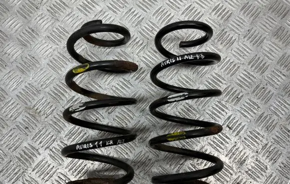 Toyota Auris 150 Rear coil spring 4823102590