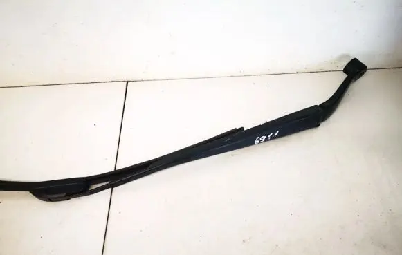 Mazda 3 II Front wiper blade arm