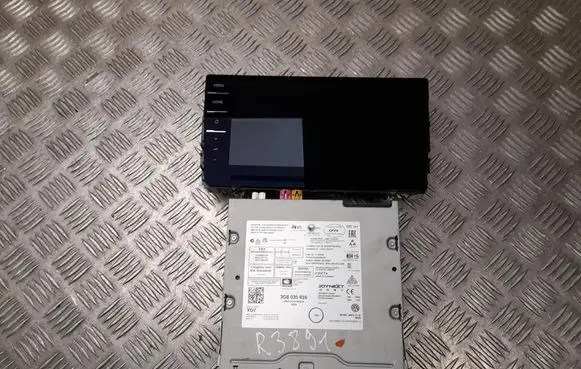 Volkswagen Taigo Radio/CD/DVD/GPS head unit 3G8035816