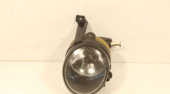 Volkswagen Touareg I Front fog light 27128700
