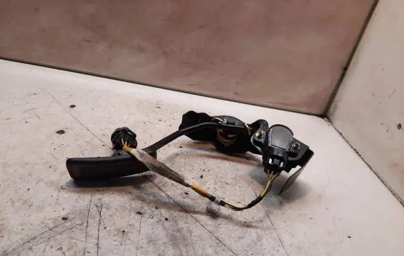 Toyota Avensis T250 Accelerator throttle pedal 7811135030