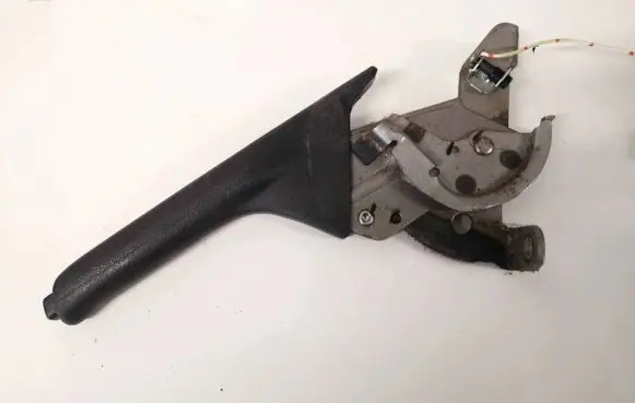 Handbrake/parking brake lever assembly