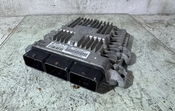 Peugeot 607 Engine control unit/module 9658198080 5WS40379AT HW9648237680