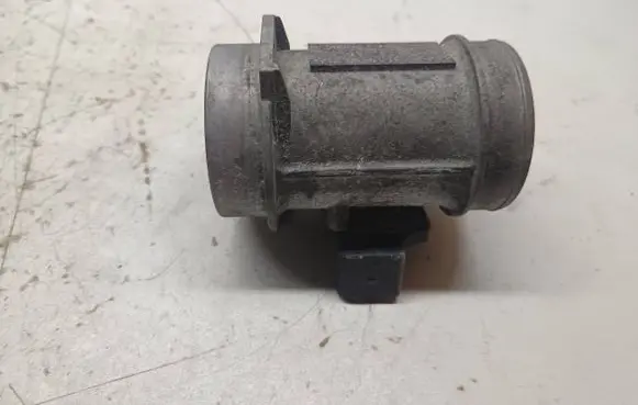 Volkswagen PASSAT B5.5 Mass air flow meter 059906461D AFH7025C