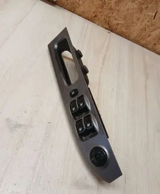 KIA Carens I Electric window control switch 4554901110