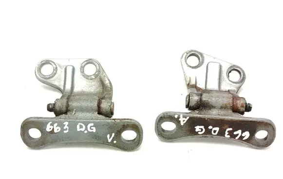 Rear door hinge set