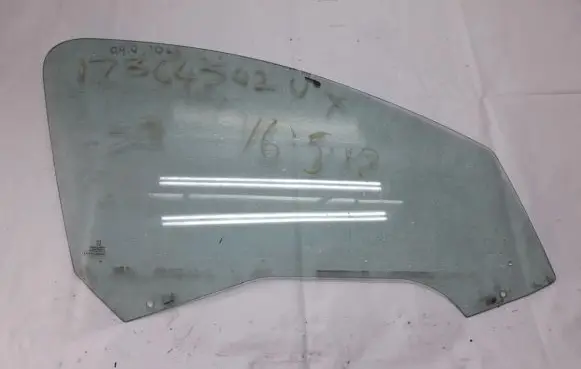 Peugeot 206 Front door window glass four-door