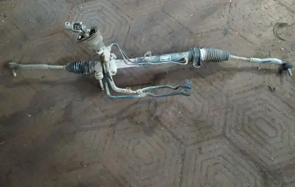 Toyota Yaris Steering rack 49094107