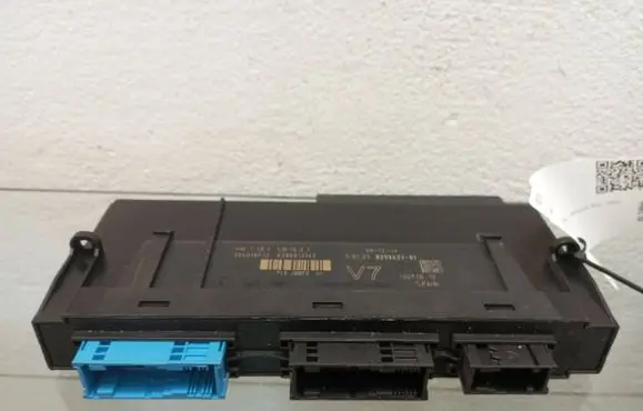 BMW 5 F10 F11 Comfort/convenience module 9353421 10681810 61359353421