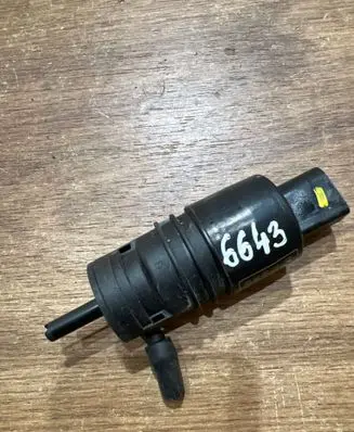BMW 3 E90 E91 Windscreen/windshield washer pump 7302588