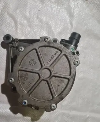BMW 3 F30 F35 F31 Vacuum pump 7622380
