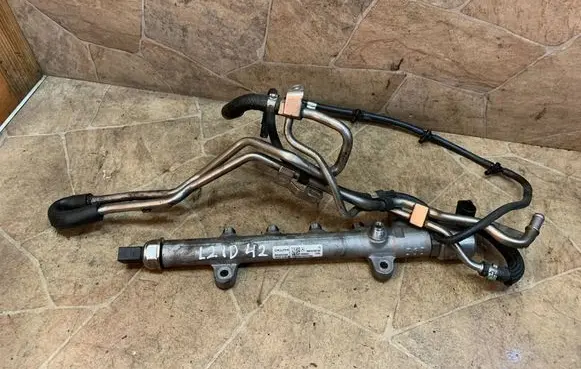 Mercedes-Benz C W204 Fuel main line pipe A6510700700