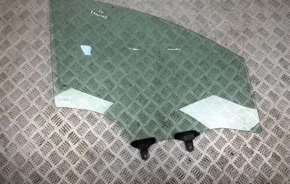 KIA Sportage Front door window glass four-door