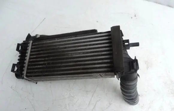 Ford Focus Intercooler radiator BV61-9L440-CK