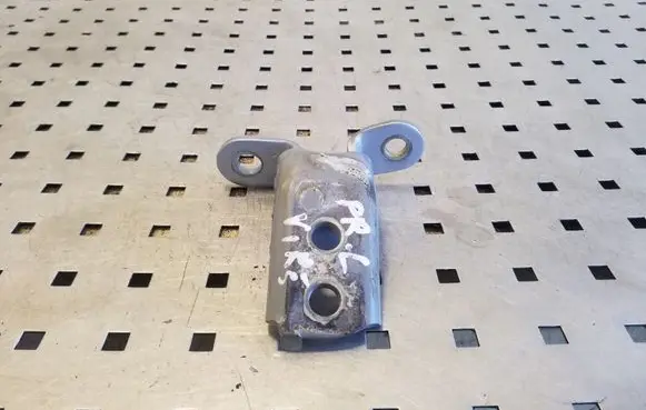 Toyota Corolla Verso AR10 Front door upper hinge