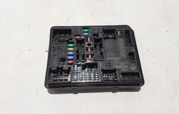 Renault Arkana Fuse module 284B64086R