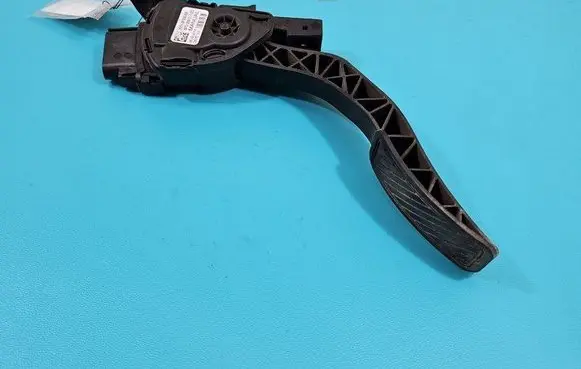 Ford Transit Courier Accelerator throttle pedal 8V21-9F836-AB IMPRK1471265