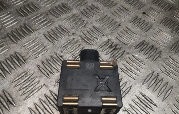 Volkswagen Touran III Distronic sensor radar 5QA907561B 020300970