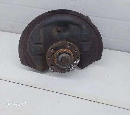 Peugeot 407 Rear wheel hub spindle/knuckle 