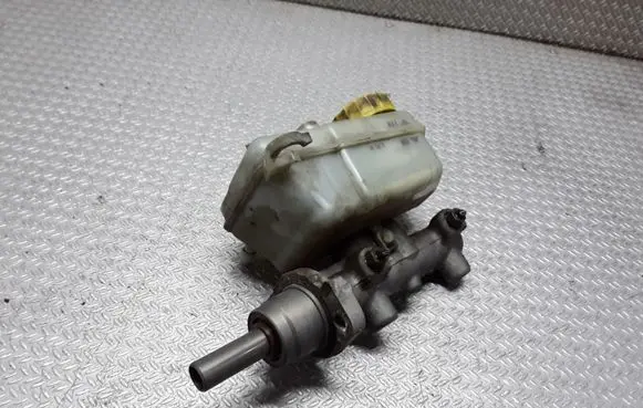 Skoda Roomster (5J) Master brake cylinder