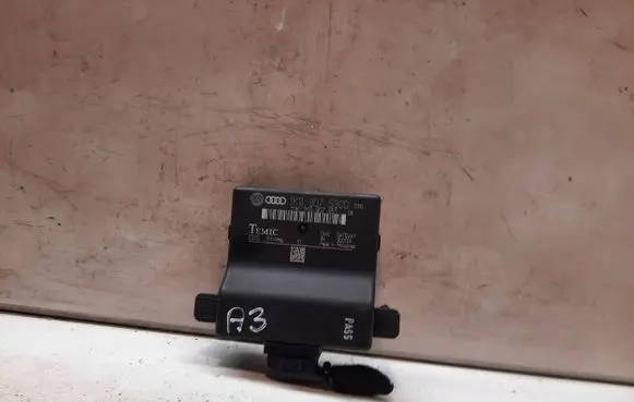 Audi A3 S3 8P Gateway control module 1K0907530D 1K0907951