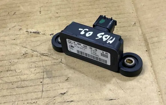 Mercedes-Benz S W221 ESP acceleration yaw rate sensor A0055422018 0055422018