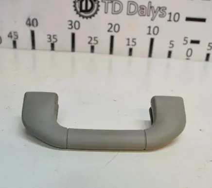 Mercedes-Benz C W204 Front interior roof grab handle A204100051
