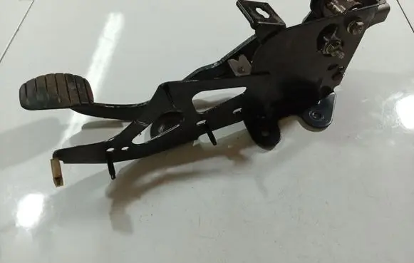 Renault Scenic II - Grand scenic II Clutch pedal 21003