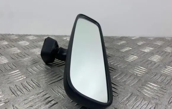 Mitsubishi Outlander Rear view mirror (interior)