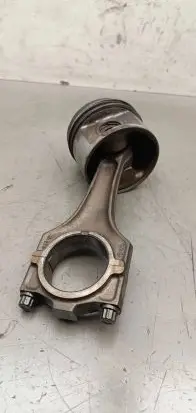 BMW 5 E34 Piston with connecting rod 411H