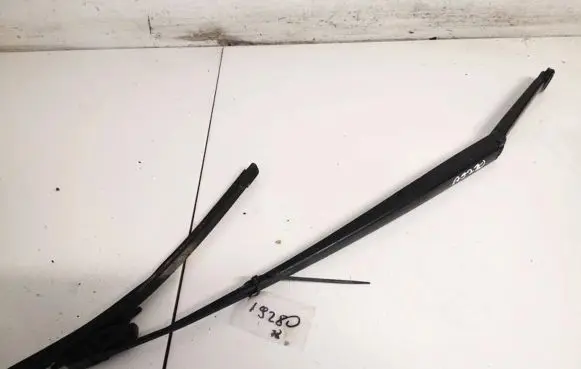 BMW 3 E46 Front wiper blade arm 61617007128
