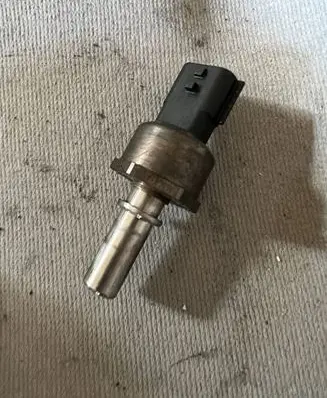Nissan Qashqai Fuel pressure sensor 166398000R 81HCP0201 166398000