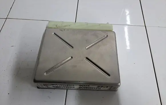 Volvo S60 Gearbox control unit/module MB0797008831 HN2 08627471A