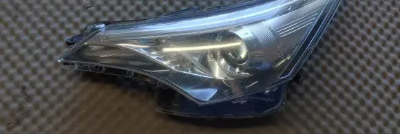 Toyota Avensis T270 Headlight/headlamp