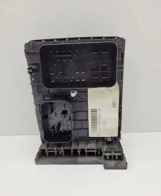 Volkswagen Touran I Fuse box set 1K0937124K 1K0937805