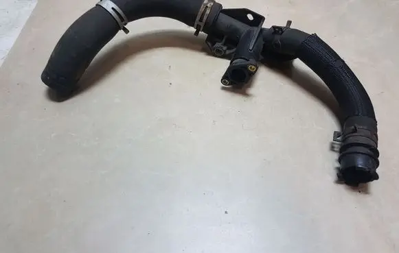 Peugeot 5008 Engine coolant pipe/hose