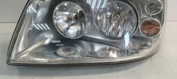 Volkswagen Transporter - Caravelle T5 Headlight/headlamp 7H1941015L