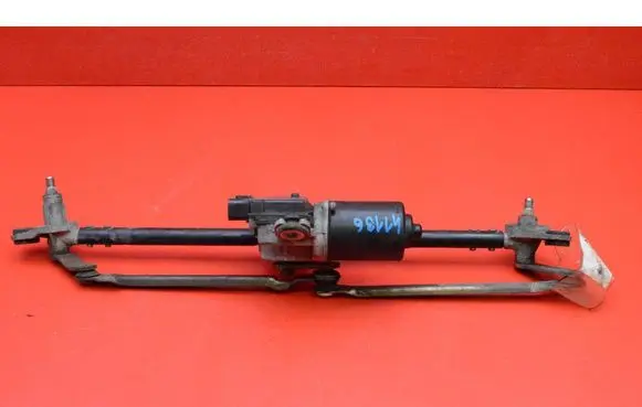 Chevrolet Nubira Front wiper linkage and motor