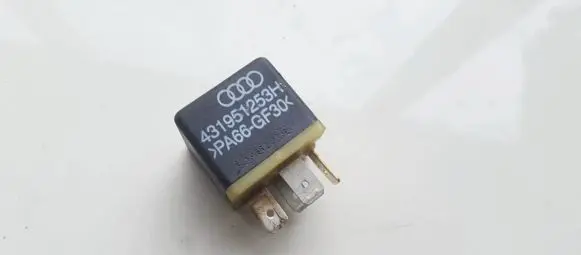 Audi A4 S4 B5 8D Other relay 431951253H