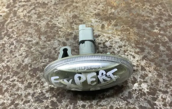 Peugeot Expert Front fender indicator light 9680057480