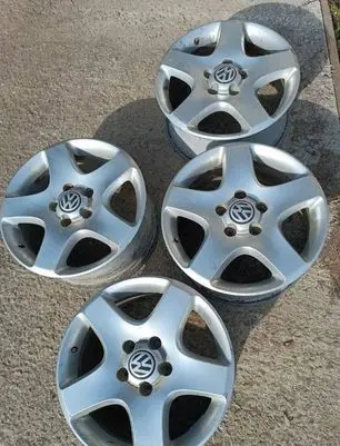 Volkswagen Transporter - Caravelle T5 R17 alloy rim 7L6601025E
