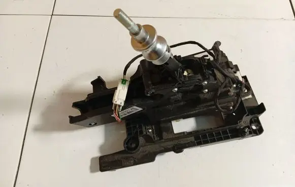 Mitsubishi Outlander Gear shifter/selector 2400A205HA
