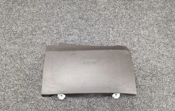 Knee airbag